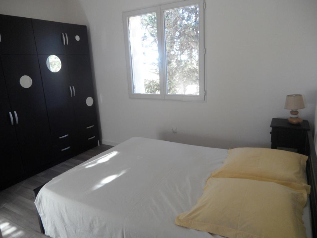 Mas Vincent Apartment La Fare-les-Oliviers Exterior photo